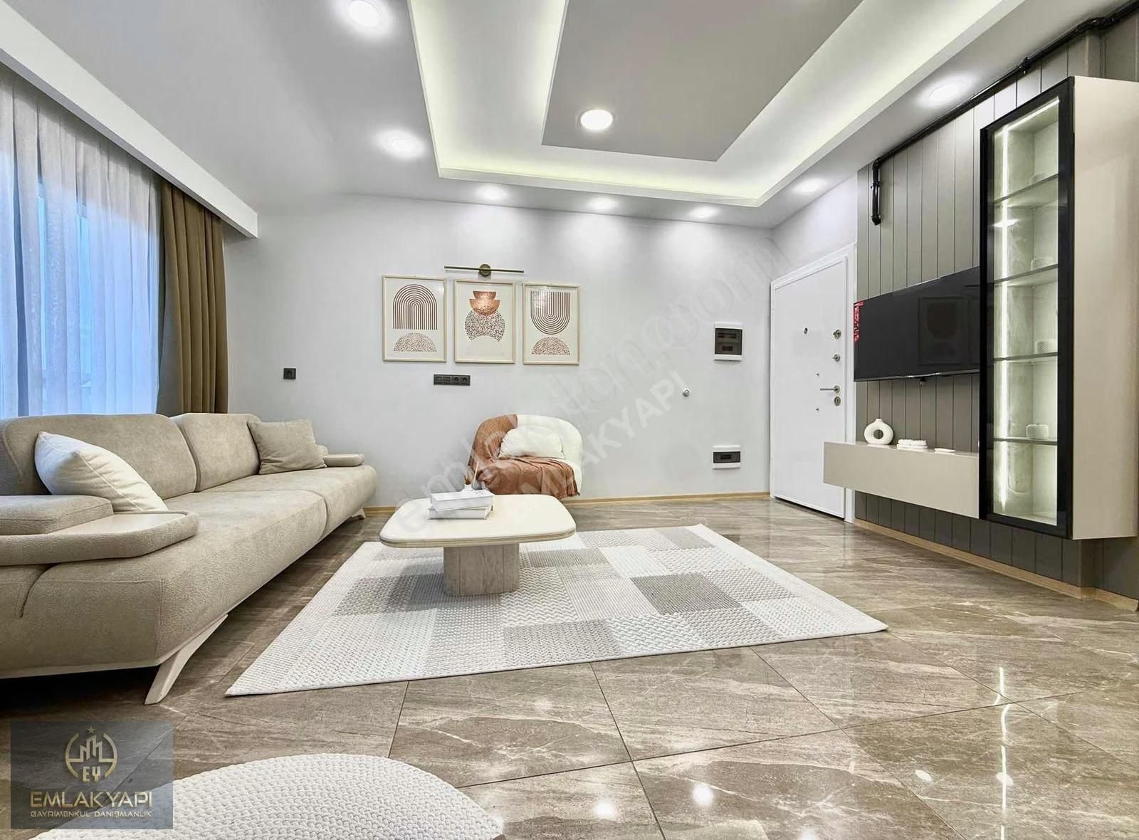 Ful Kredili Balkonlu 1+1 Lüks Apart