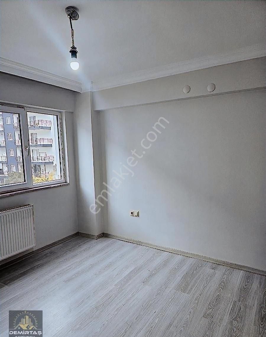 Selcukbeyde Kiralik Arakat Daire - Görsel 6