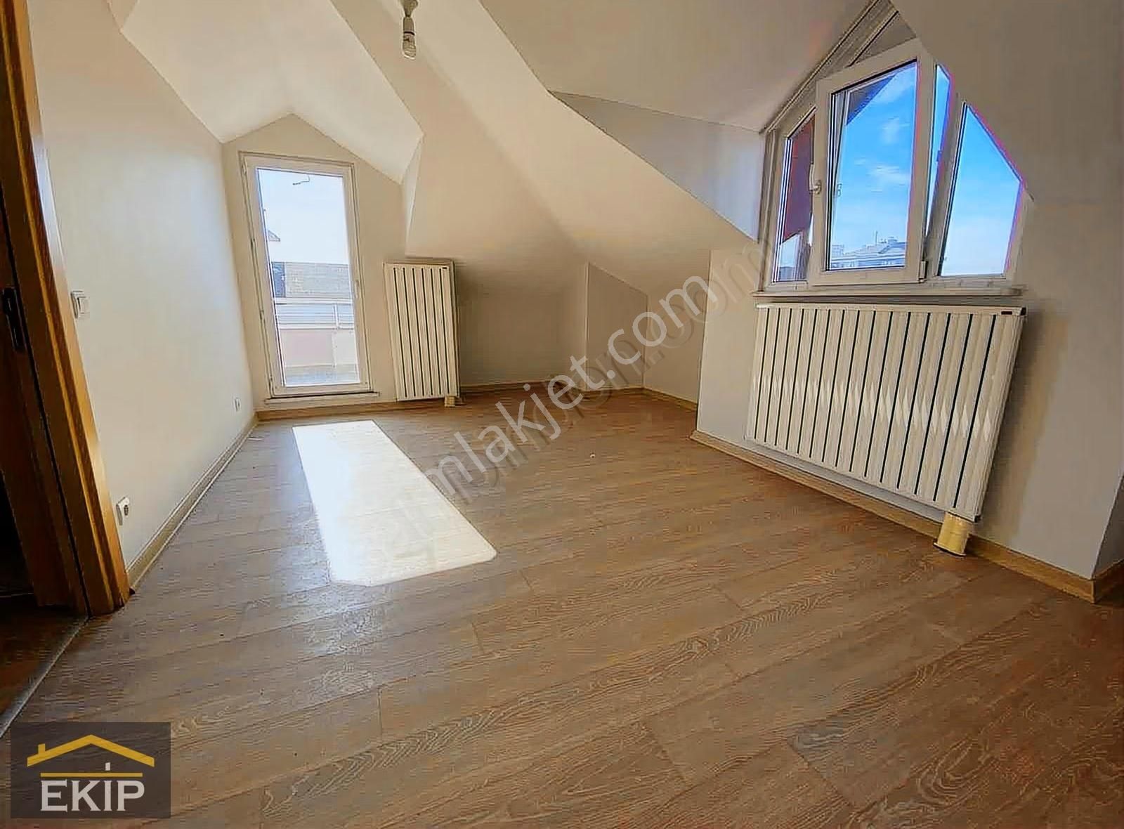 Ekip'den Ana Cadde Üzerinde İskanlı Kapalı Otoparklı 185 M2 4+1 - Görsel 7