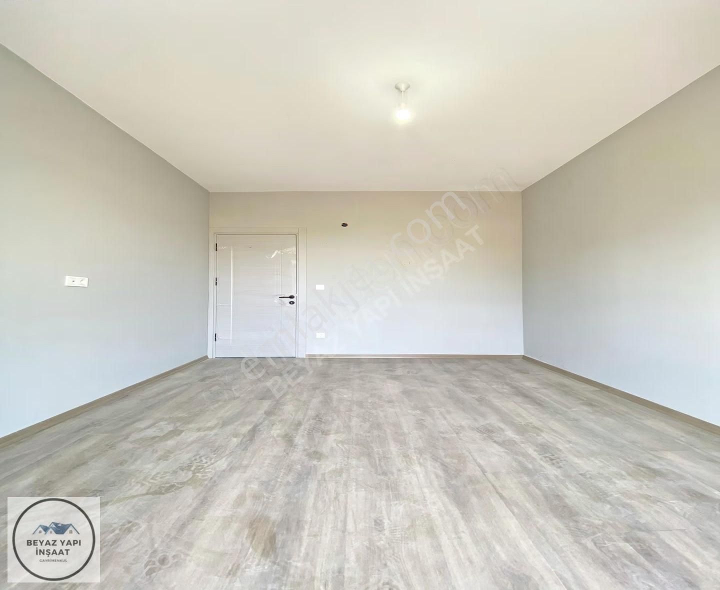 Beyaz Yapıdan Site İçerisin'de Açık/kapalı Otoparklı 3+1 Ara Kat - Görsel 33