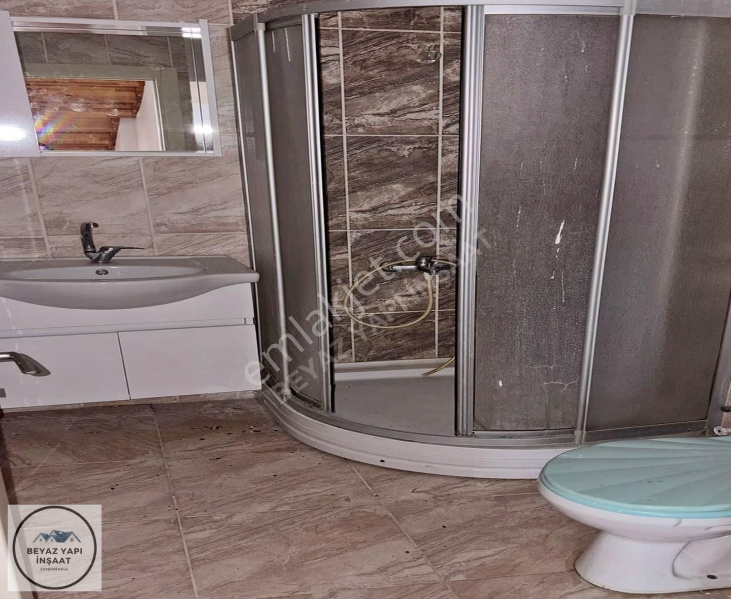 Beyaz Yapıdan Aile Yaşamına Uygun Geniş Terasıyla 3+1 Üst Dublex - Görsel 25