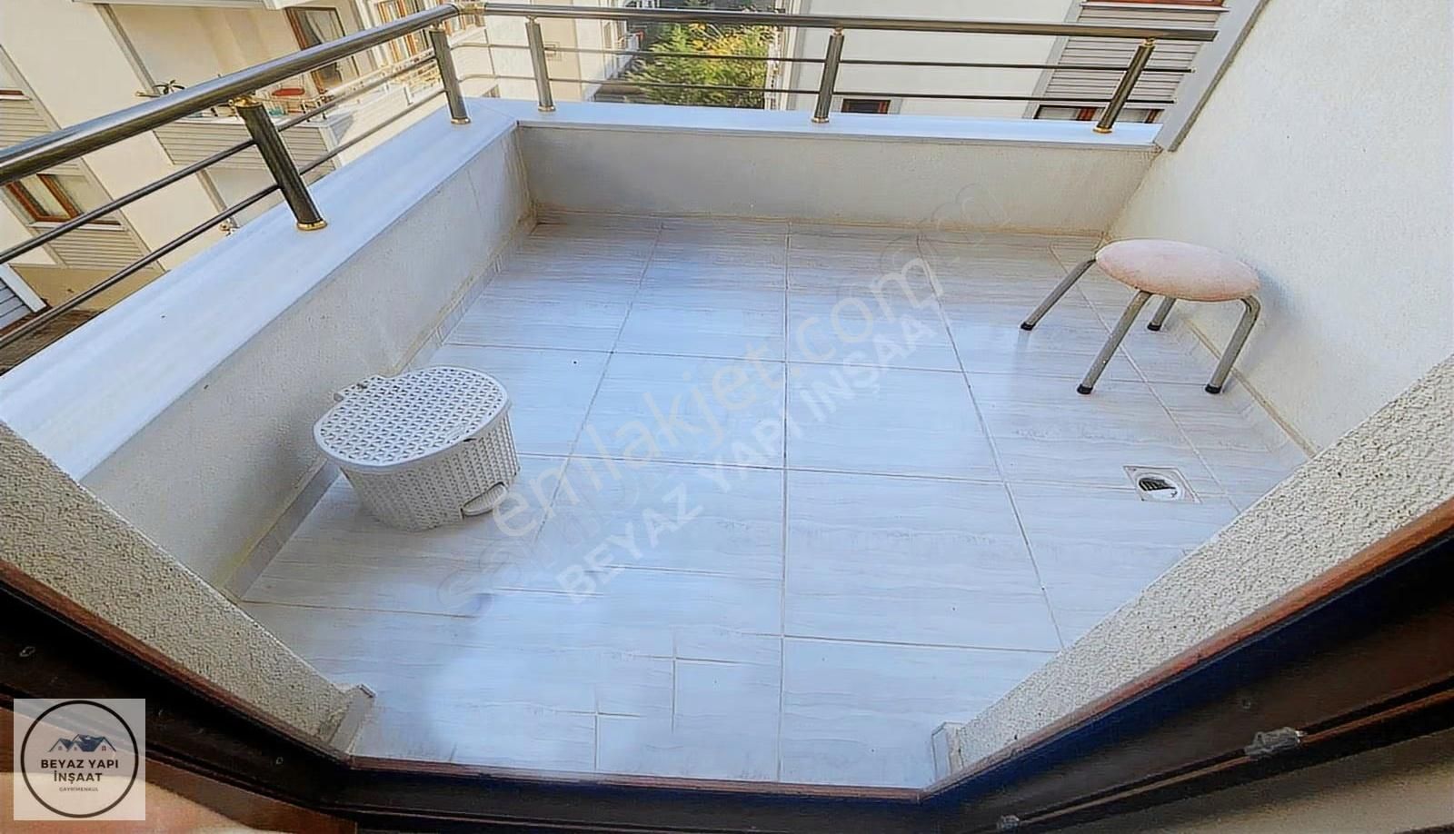 Beyazyapıdan İett Duraklarına Komşu Site İçin'de 2+1 Ara Kat - Görsel 3