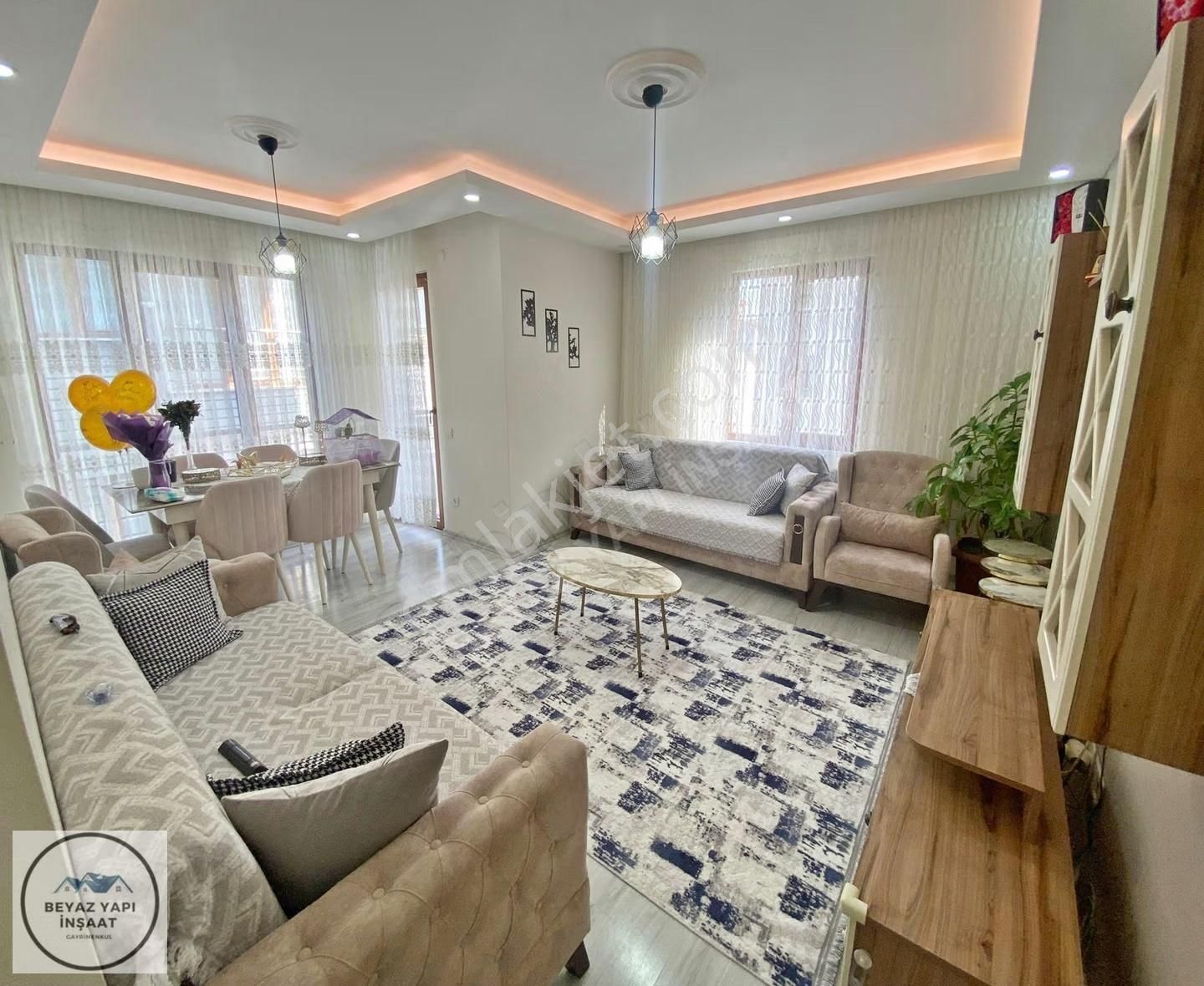 Beyazyapıdan İett Duraklarına Komşu Site İçin'de 2+1 Ara Kat