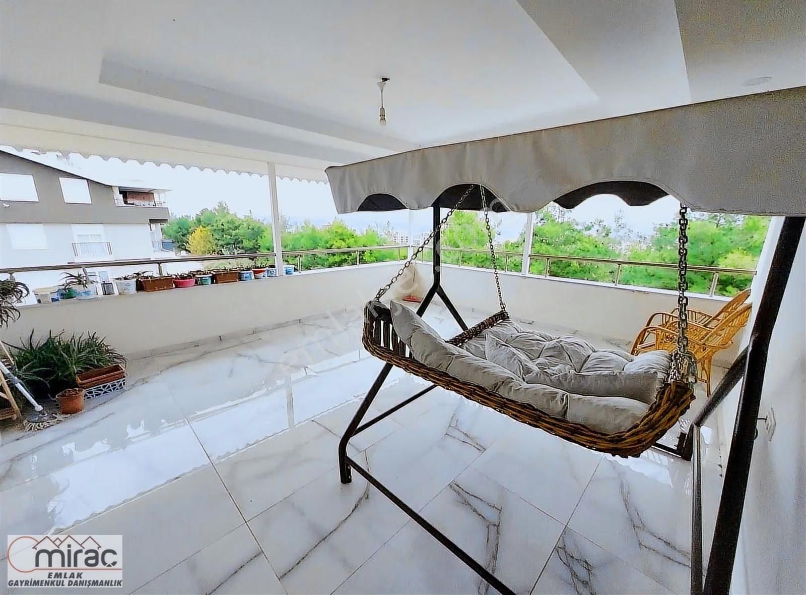 Sarılar Da Çok Geniş 5+1 Dubleks Daire - Görsel 9