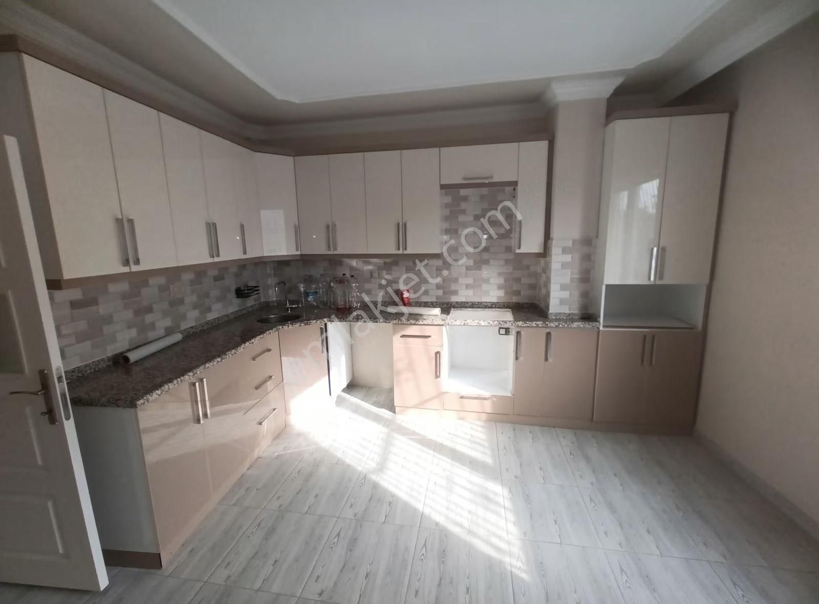 Adana Seyhan Sarıhamzalı Kelepir Fiyatına 3 Katlı Sıfır Ev - Görsel 7