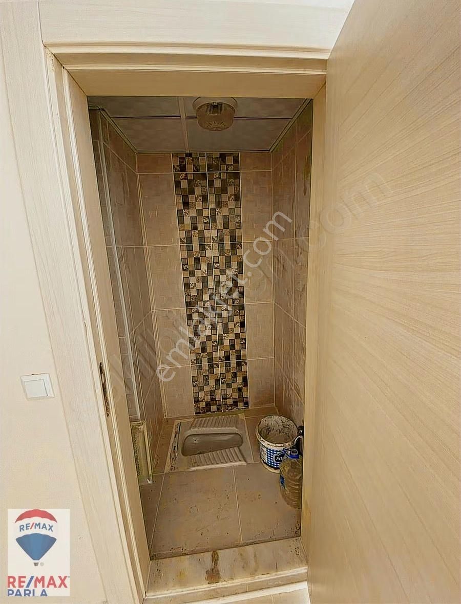 Kavakta 200 Mt2 Net 100 Mt2 Depolu Lüks Dükkan - Görsel 9