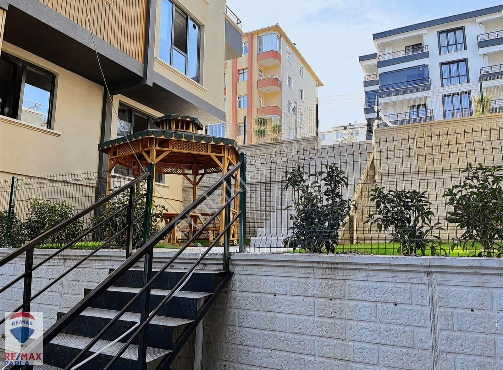 Her Türlü Ödeme Kolaylığı! Gülpark 5 Evlerinde Satılık 1+1 Daire - Görsel 5