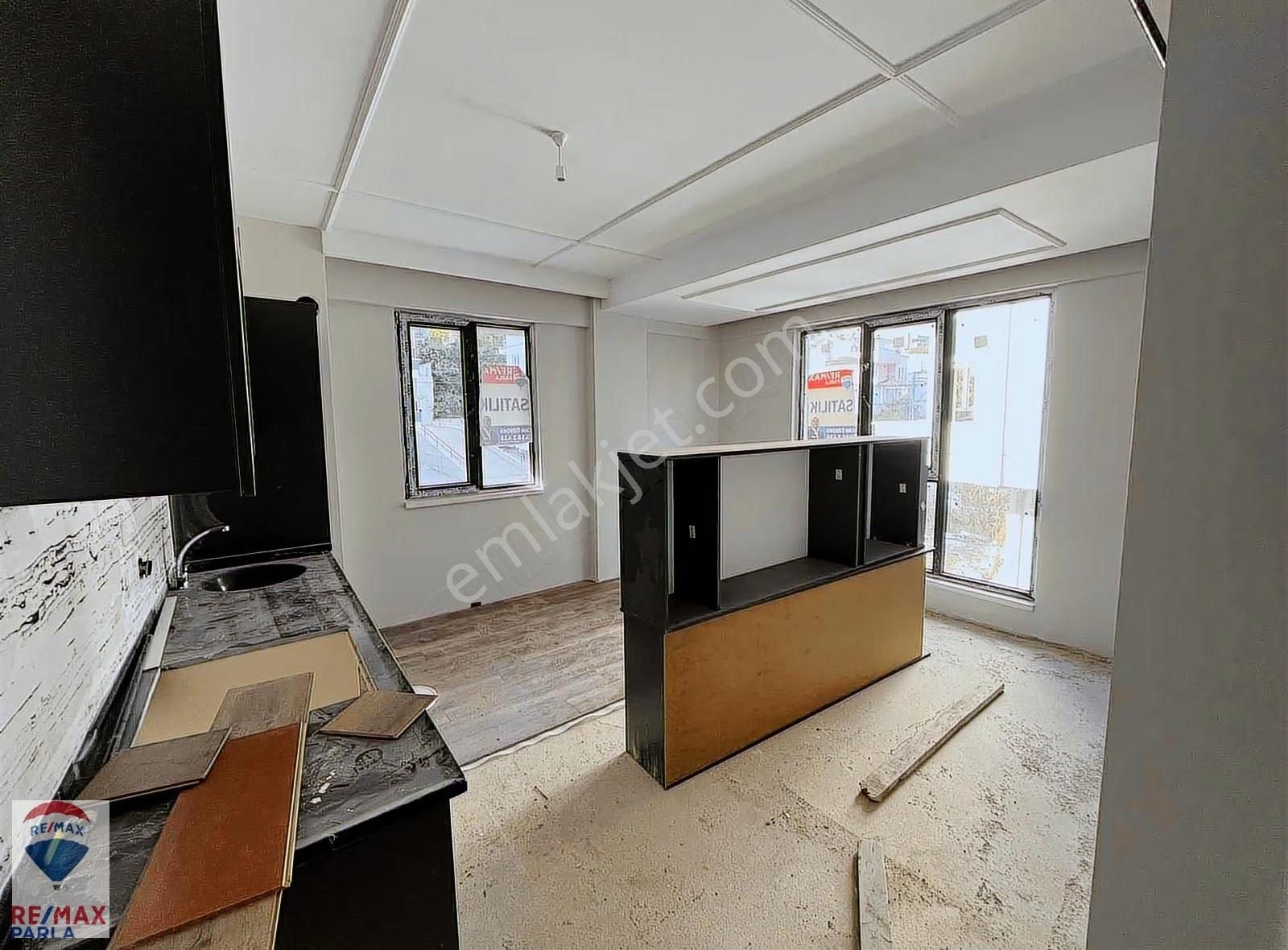 Her Türlü Ödeme Kolaylığı! Gülpark 5 Evlerinde Satılık 1+1 Daire - Görsel 11