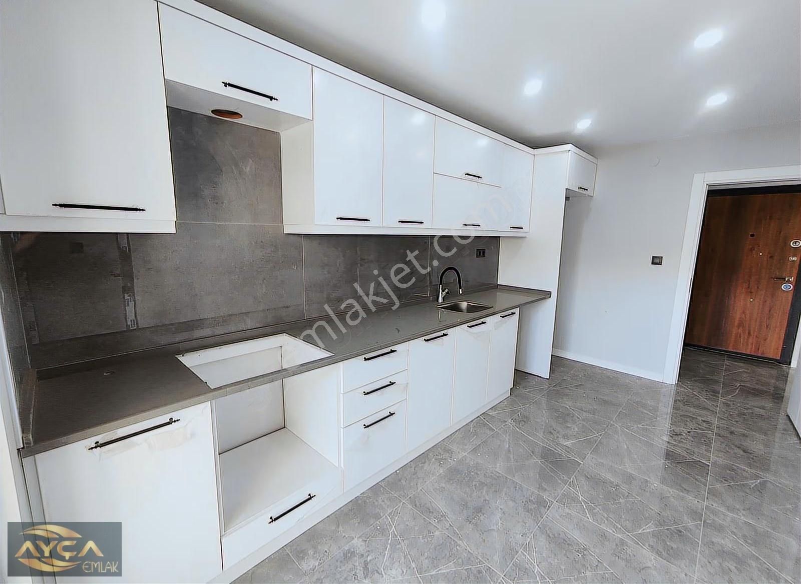 Mükemmel Konumda Ebeveyn Banyolu Ayçadan Kiralık 2+1 Daire