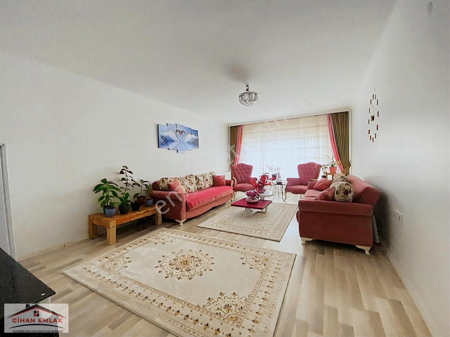 Kalatepede Unsal Sok Ve Akgüvercin Cadde Yakını Satlık 3+1 Daire - Görsel 25