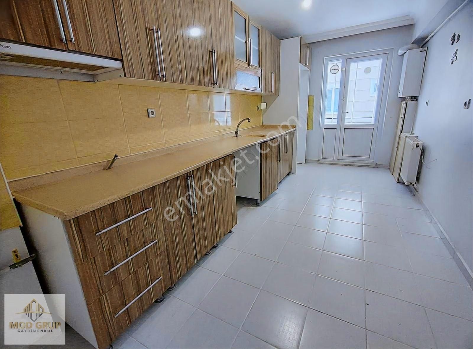 Eryaman Şeker Mahallesinde Boş Satılık 3+1 Arakat Geniş Daire - Görsel 3