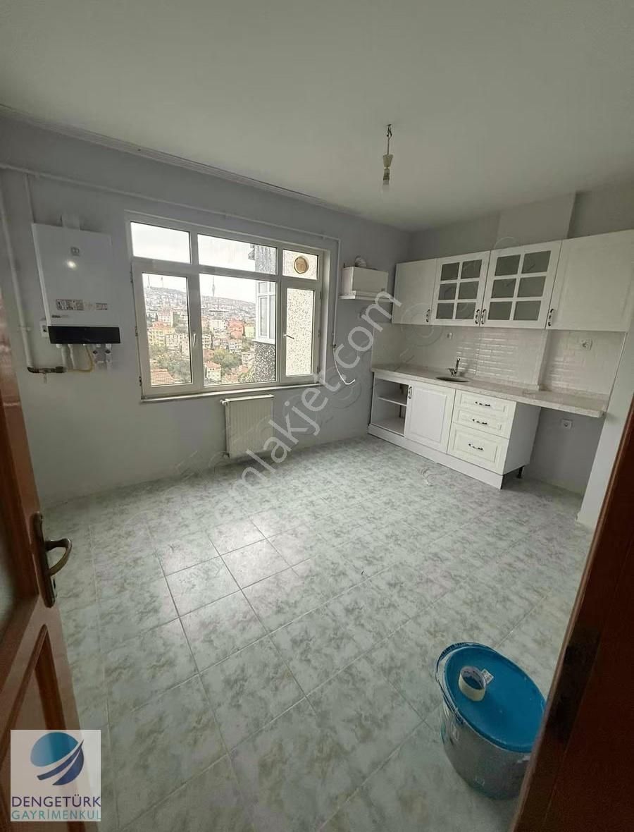 Çengelköy Ordu Caddesinde Temiz 3+1 Daire - Görsel 3