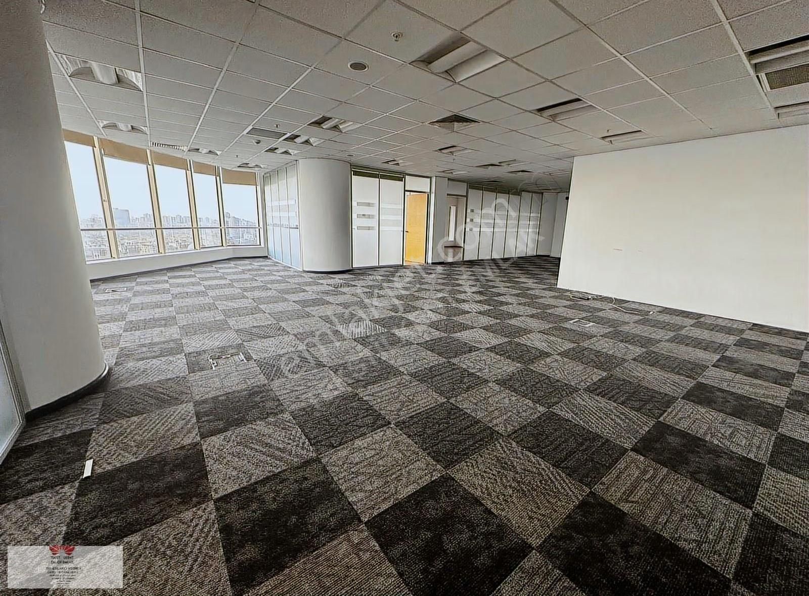 Koza Plaza'da Şehir Manzaralı Kiracısız Satılık Lüks Plaza Katı