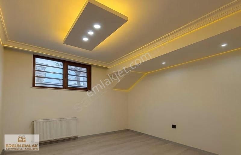 3+1 Satılık Kış Bahçeli Daire - Görsel 8