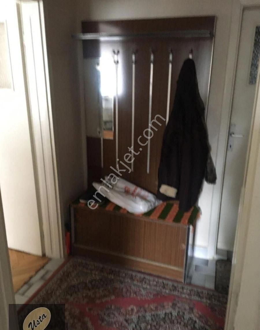Merkezi Konumda Mobilyalı Ara Katta 3+1 Kiralık Daire - Görsel 13