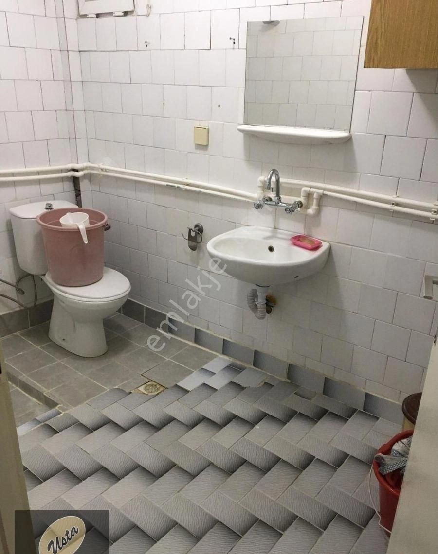 Merkezi Konumda Mobilyalı Ara Katta 3+1 Kiralık Daire - Görsel 20