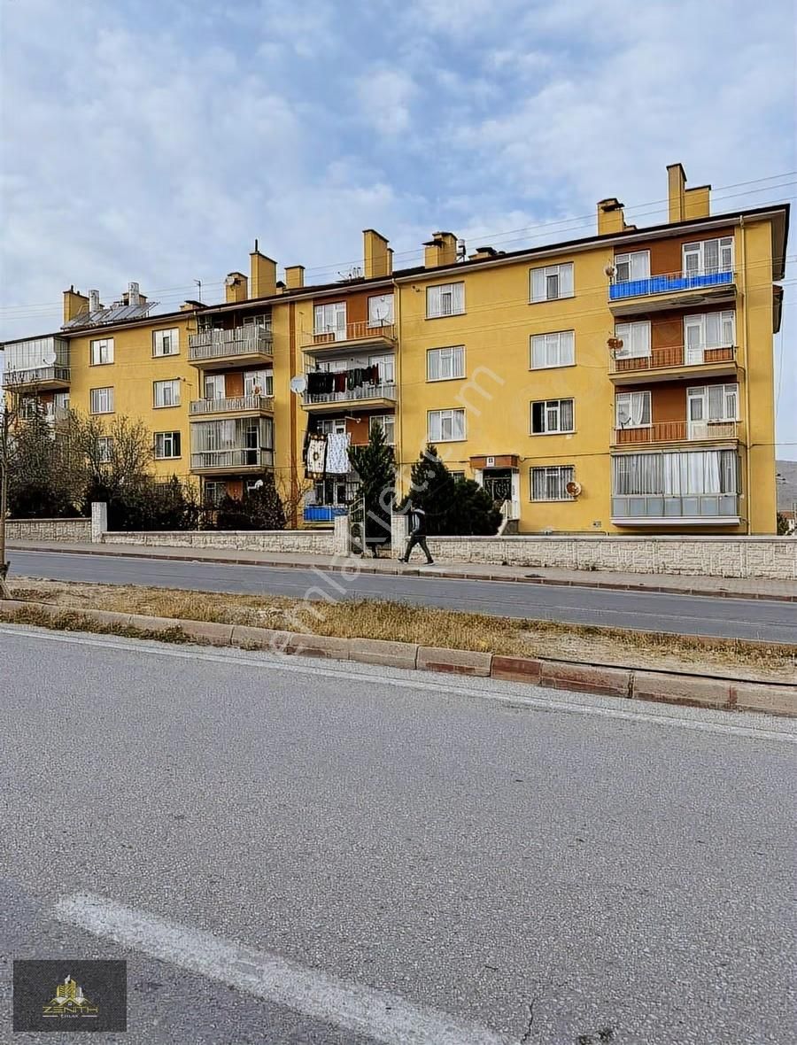 Beşyüz Evlerde Eminev Fuzulev Krediye Uygun 3+1 Ara Kat