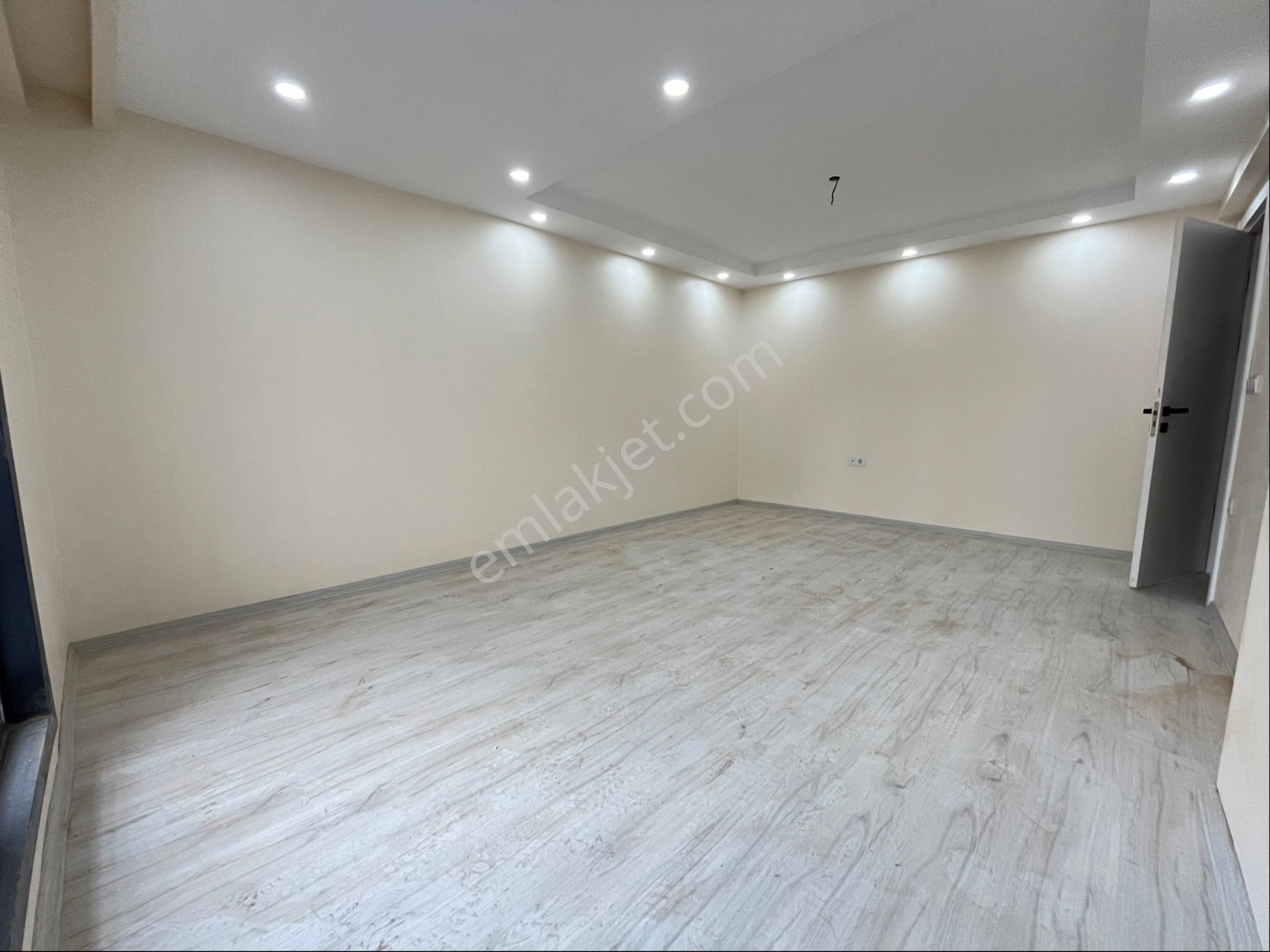 İmren Gayrimenkulden Kiralık 2+1 Arakat Cadde Üstü Yeni Bina - Görsel 8