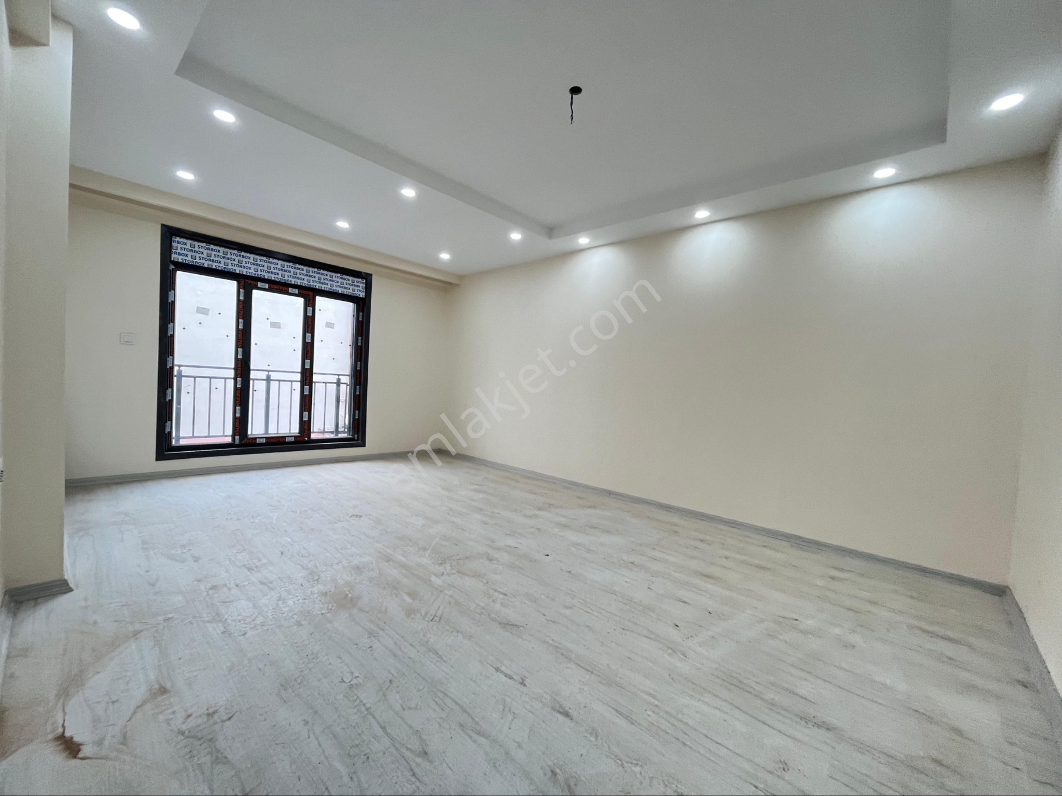 İmren Gayrimenkulden Kiralık 2+1 Arakat Cadde Üstü Yeni Bina