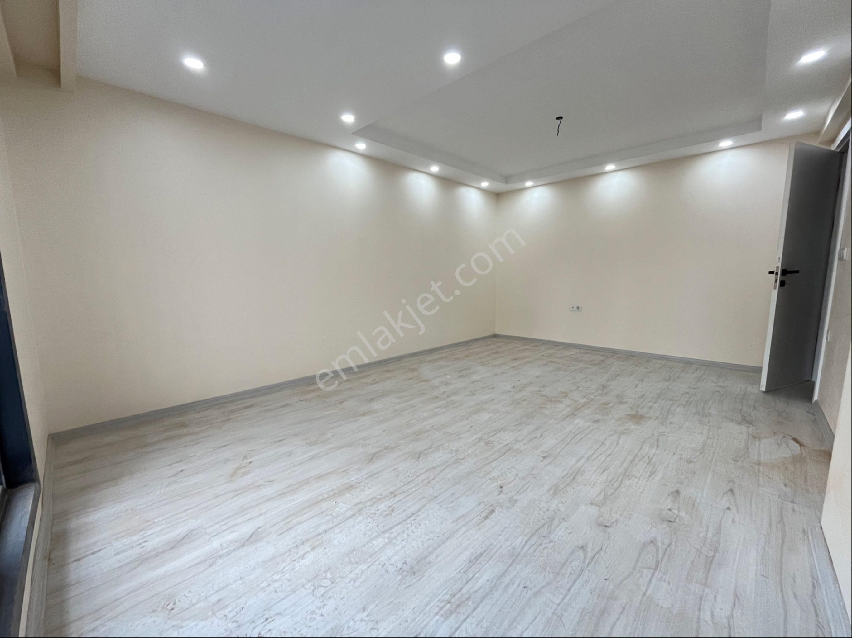 İmren Gayrimenkulden Kiralık 2+1 Arakat Cadde Üstü Yeni Bina - Görsel 7