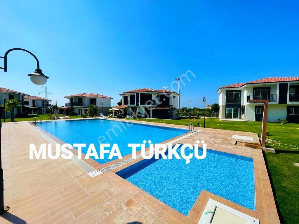 Davutlarda Plaja Yakın Havuzlu Sitede 3+1 Villa