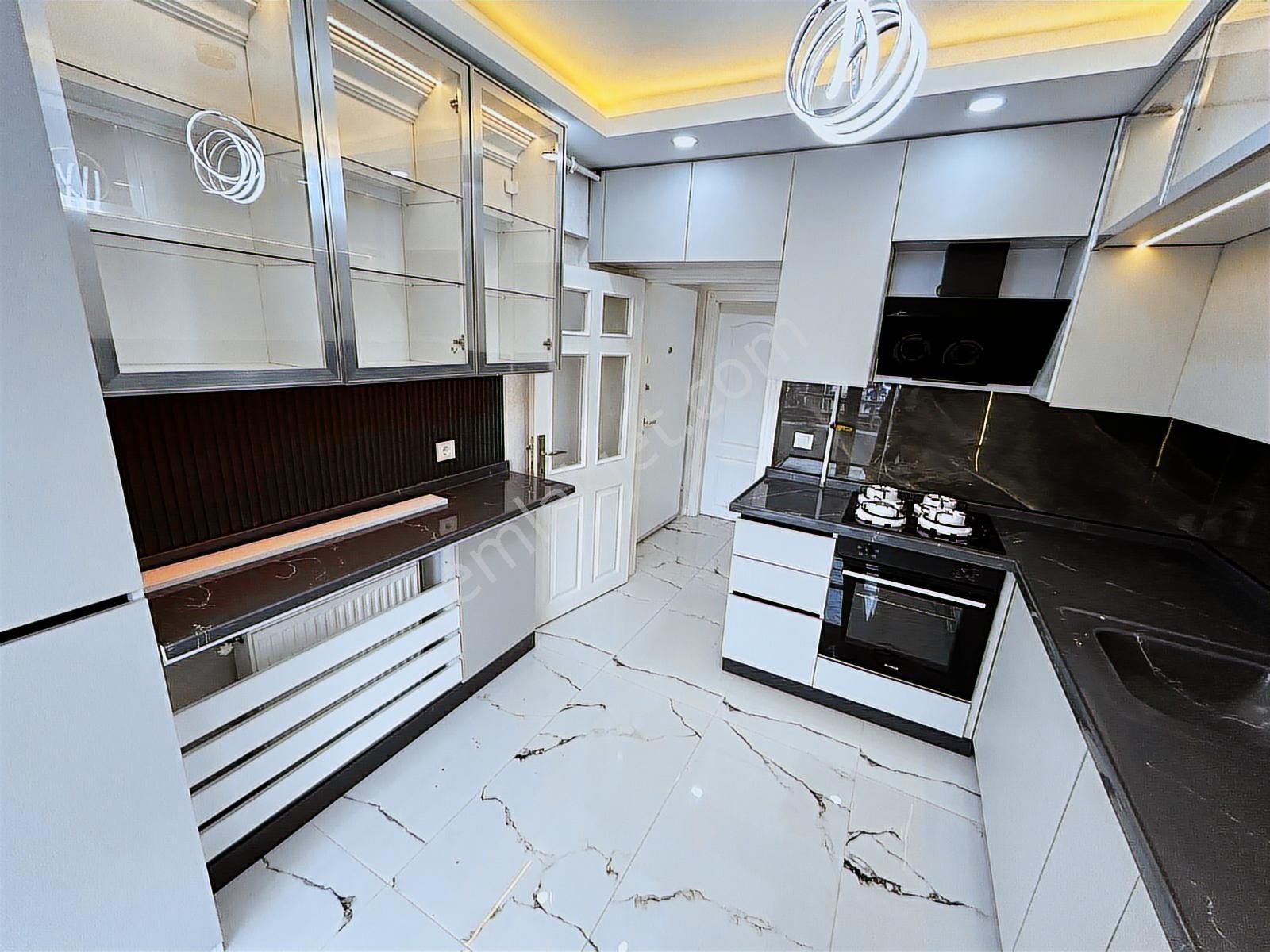 Sincan Tandoğan Mah'de Asansörlü Full Yapılı Yeni Daire