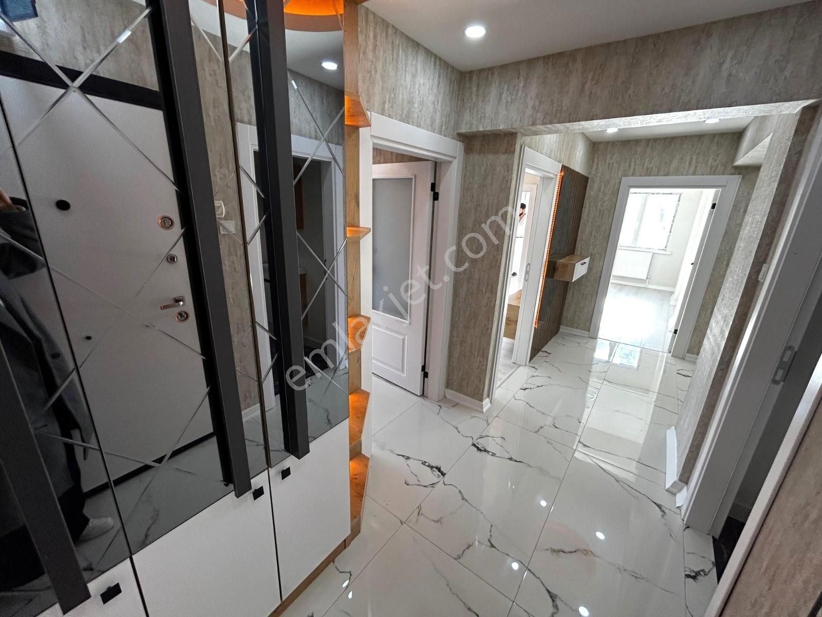 Akşemsettin Mah'de Cadde Üzeri Ara Kat Full Yapılı Daire - Görsel 33