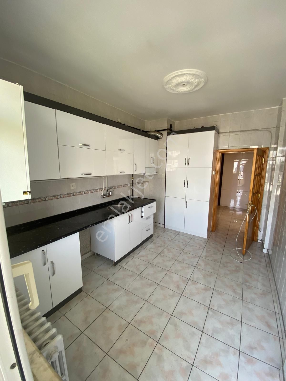 Feritpaşa Mahallesi Nene Hatun Parkına Sıfır Satılık 3+1 Arakat Bakımlı Daire - Görsel 5