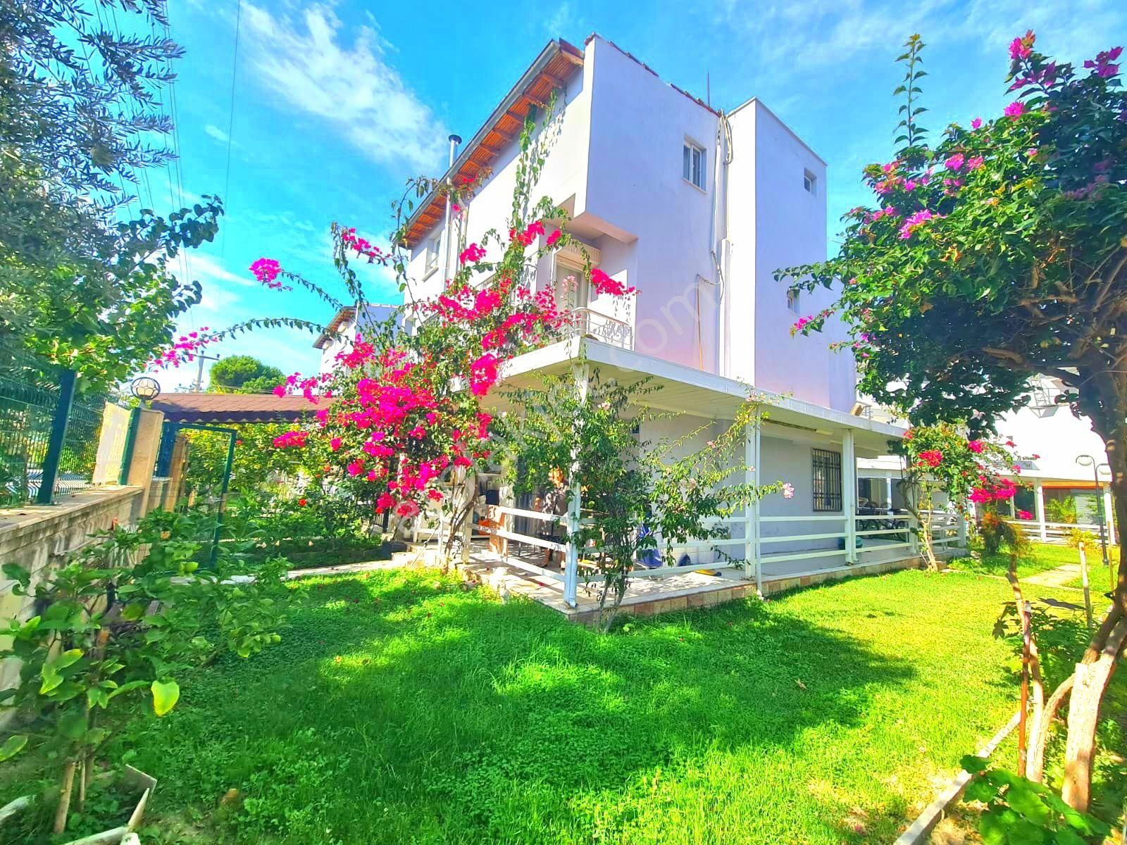 Ata Emlak'tan Plaja Yakın Havuzlu Sitede 3+1 Bahçeli Villa - Görsel 9