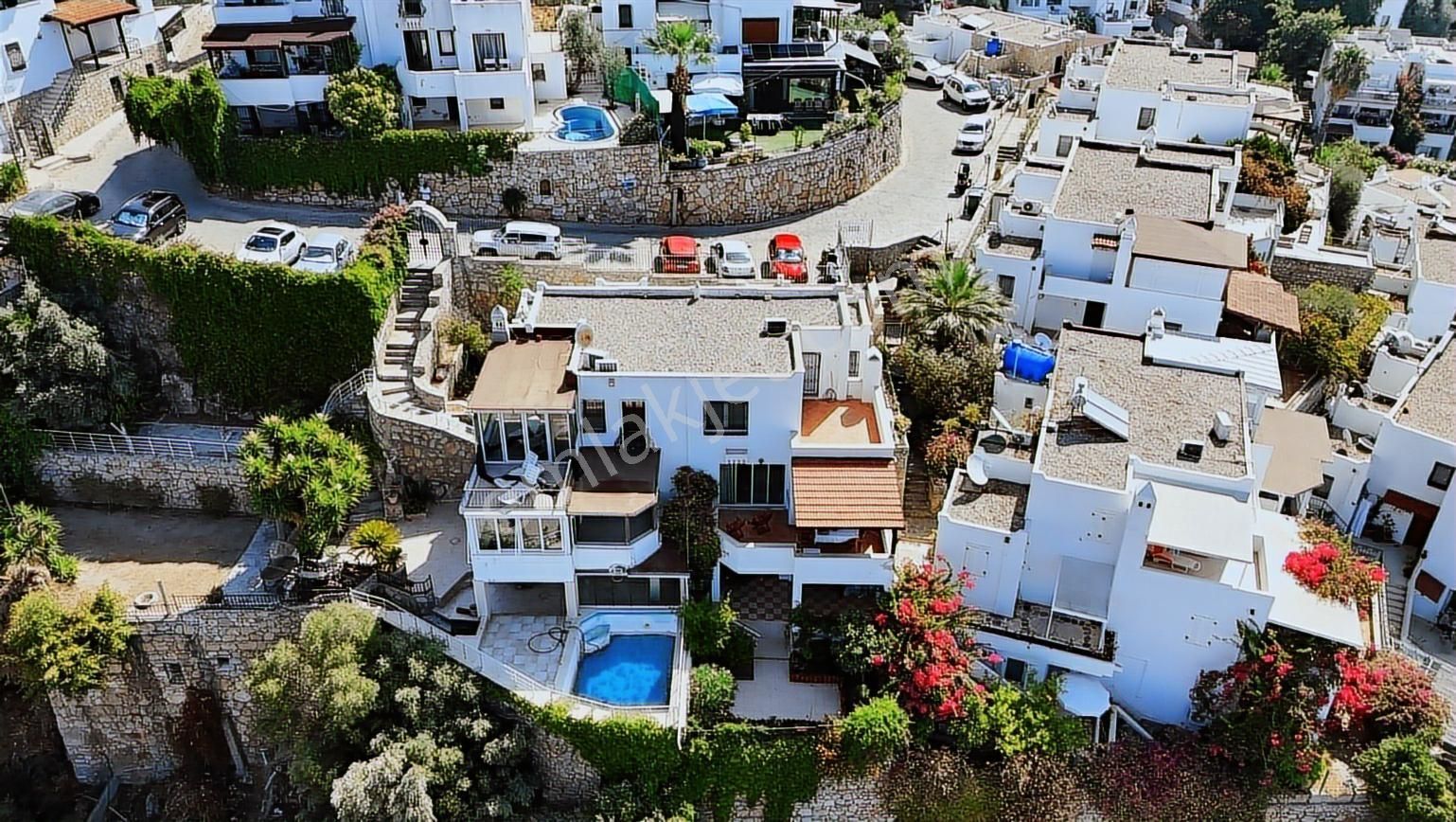 Bodrum Umurça Mevkiinde Kale Ve Deniz Manzaralı Müstakil Villa - Görsel 29