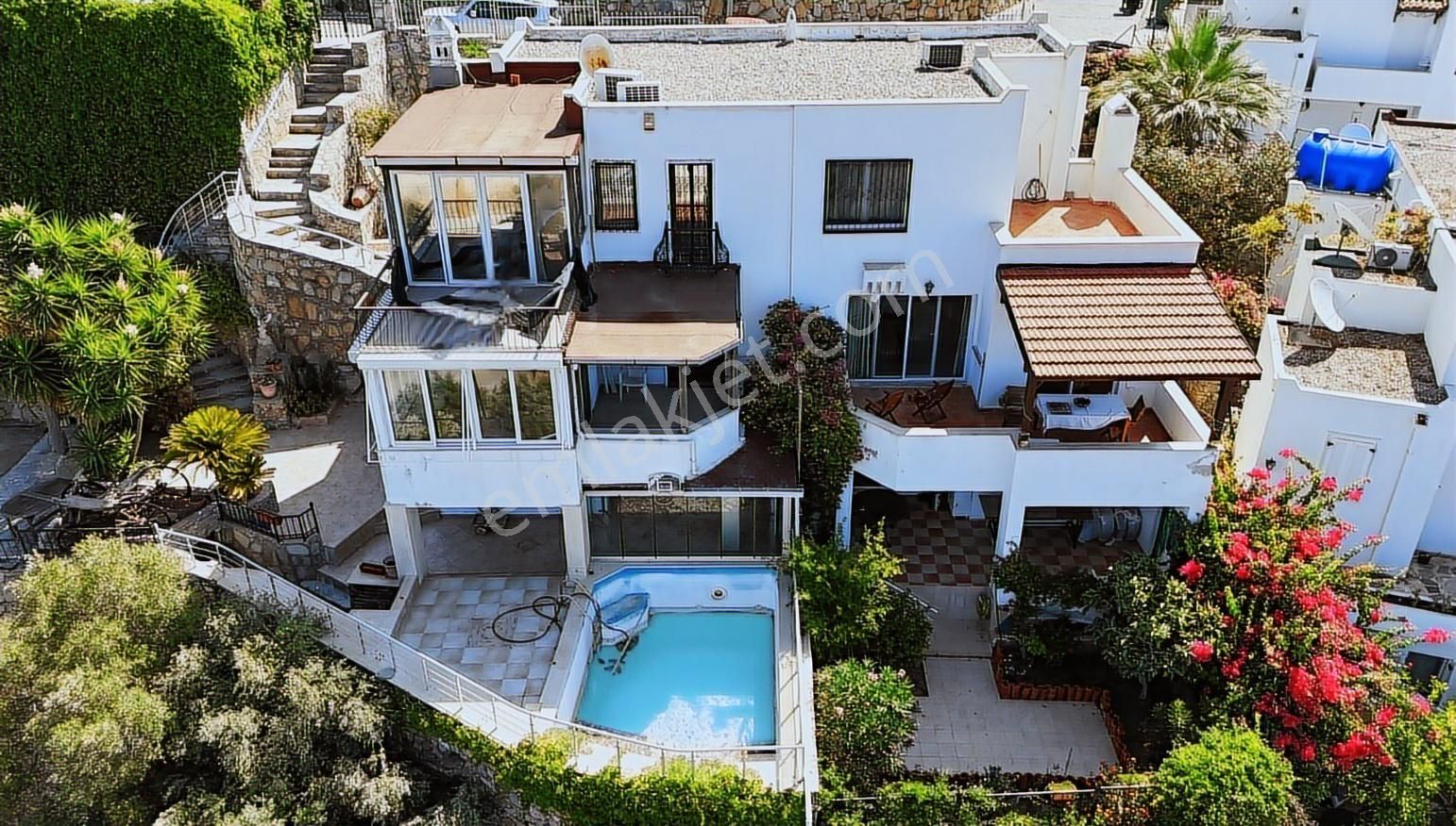 Bodrum Umurça Mevkiinde Kale Ve Deniz Manzaralı Müstakil Villa