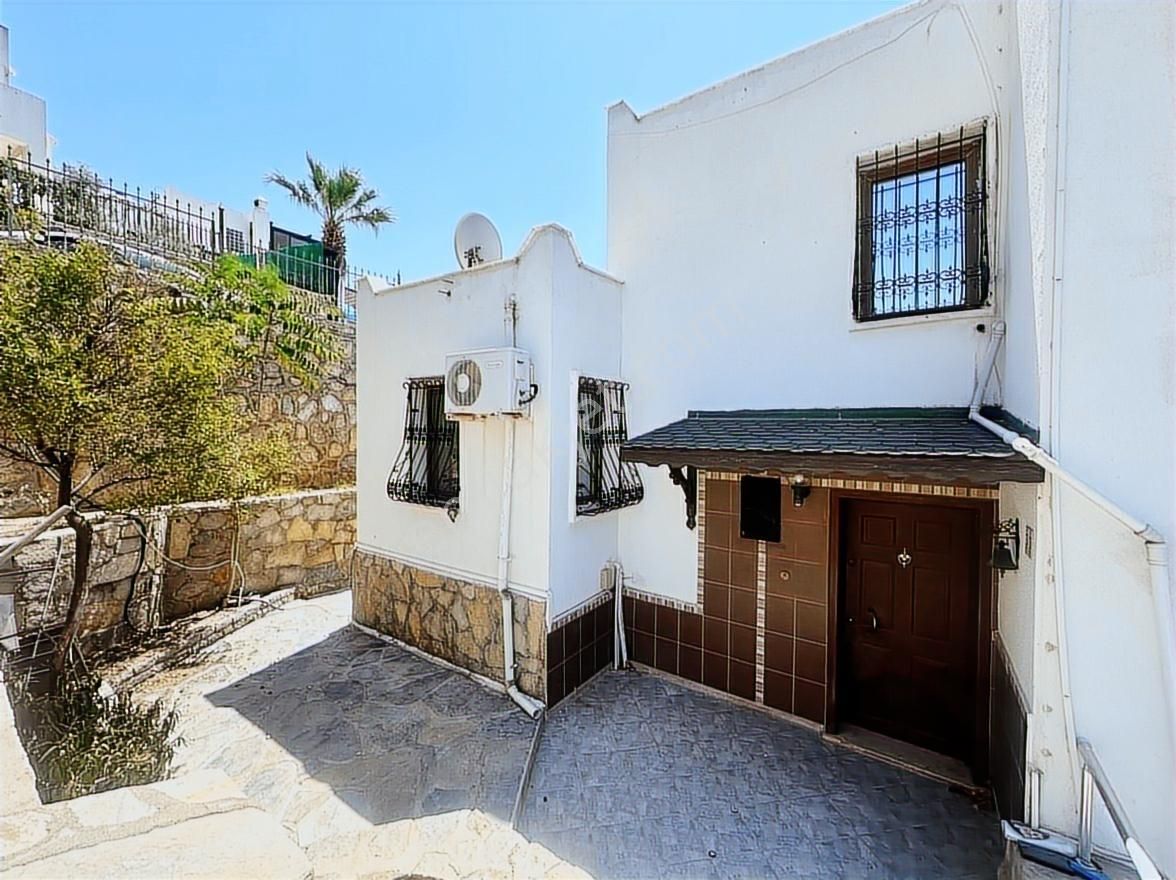 Bodrum Umurça Mevkiinde Kale Ve Deniz Manzaralı Müstakil Villa - Görsel 8