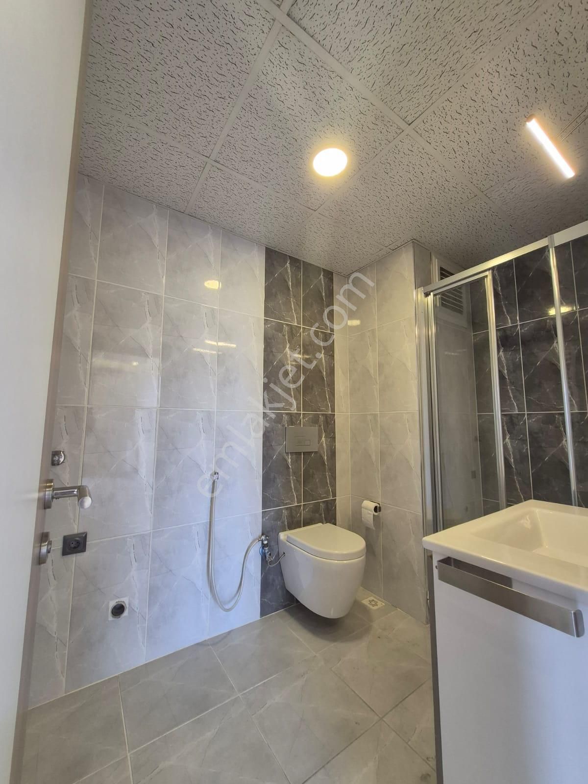 Metrobüsün Dibinde Acil Satılık Site İçerisinde 2+1 - Görsel 8