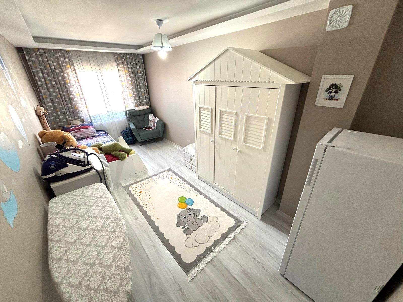 Akçay'da Doktorlar Sitesi Mevkinde 3+1 Ayrı Mutfak Asansörlü Satılık Daire - Görsel 9