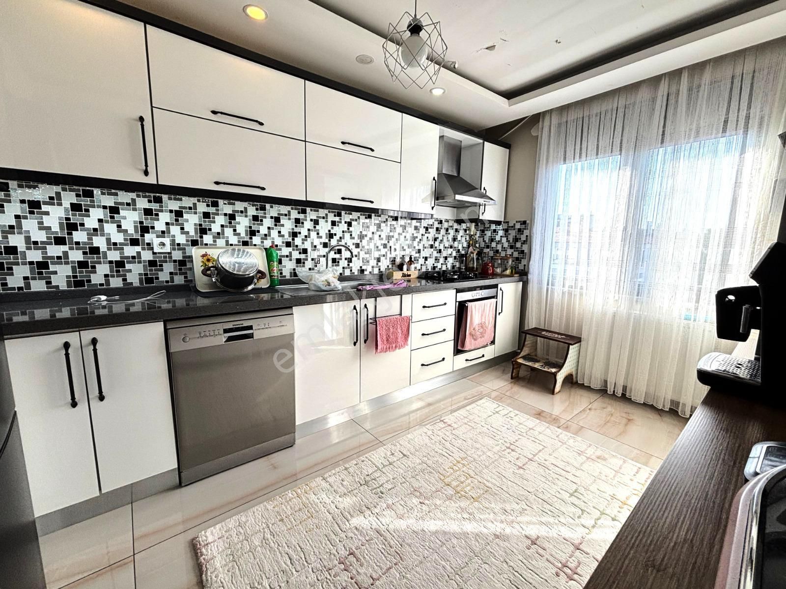 Akçay'da Doktorlar Sitesi Mevkinde 3+1 Ayrı Mutfak Asansörlü Satılık Daire - Görsel 30