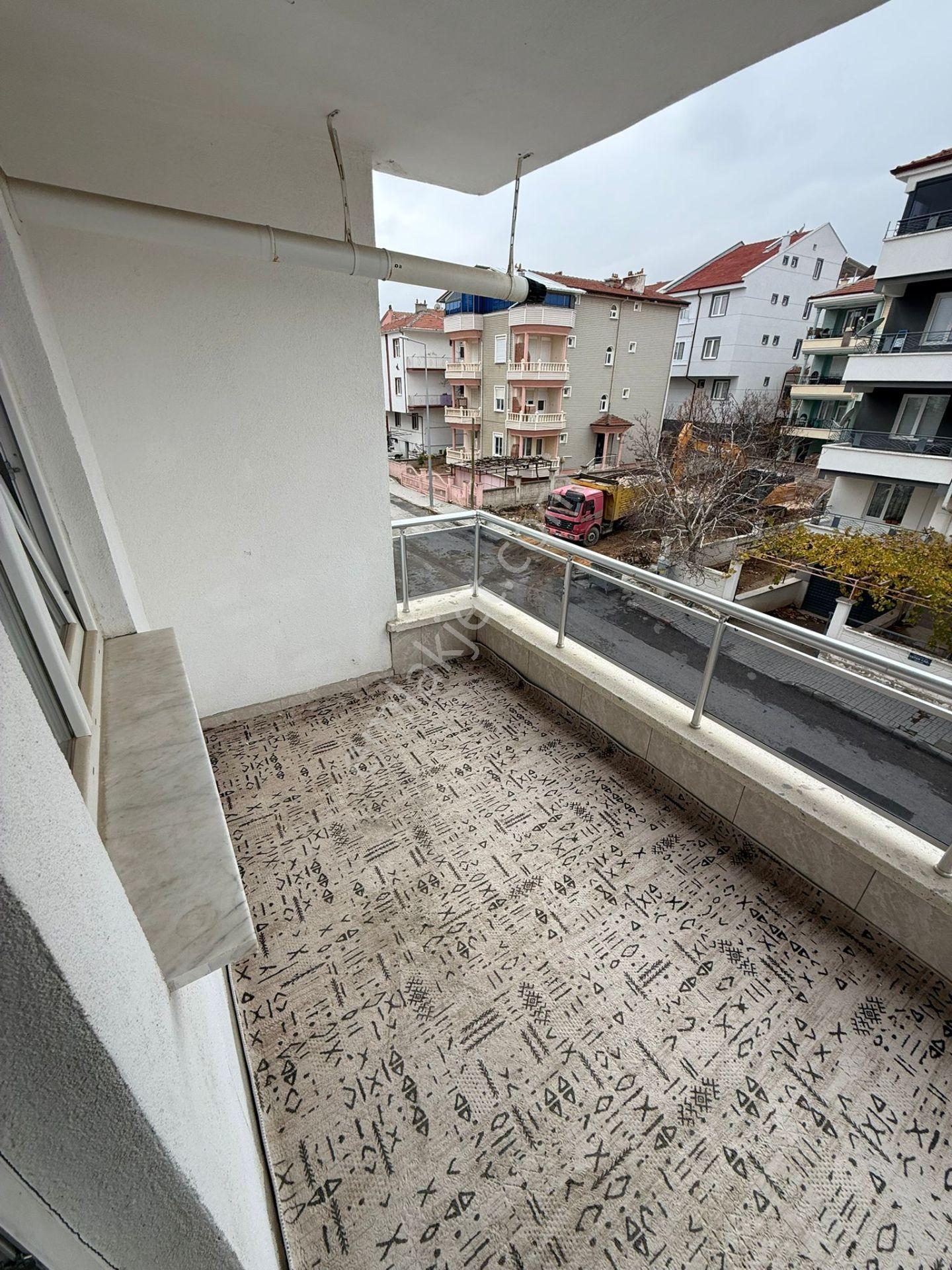 Tabduk Emre Mahallesinde Satılk 2+1 Eşyalı Daire 4 Katlı Binanın 2.kat - Görsel 7