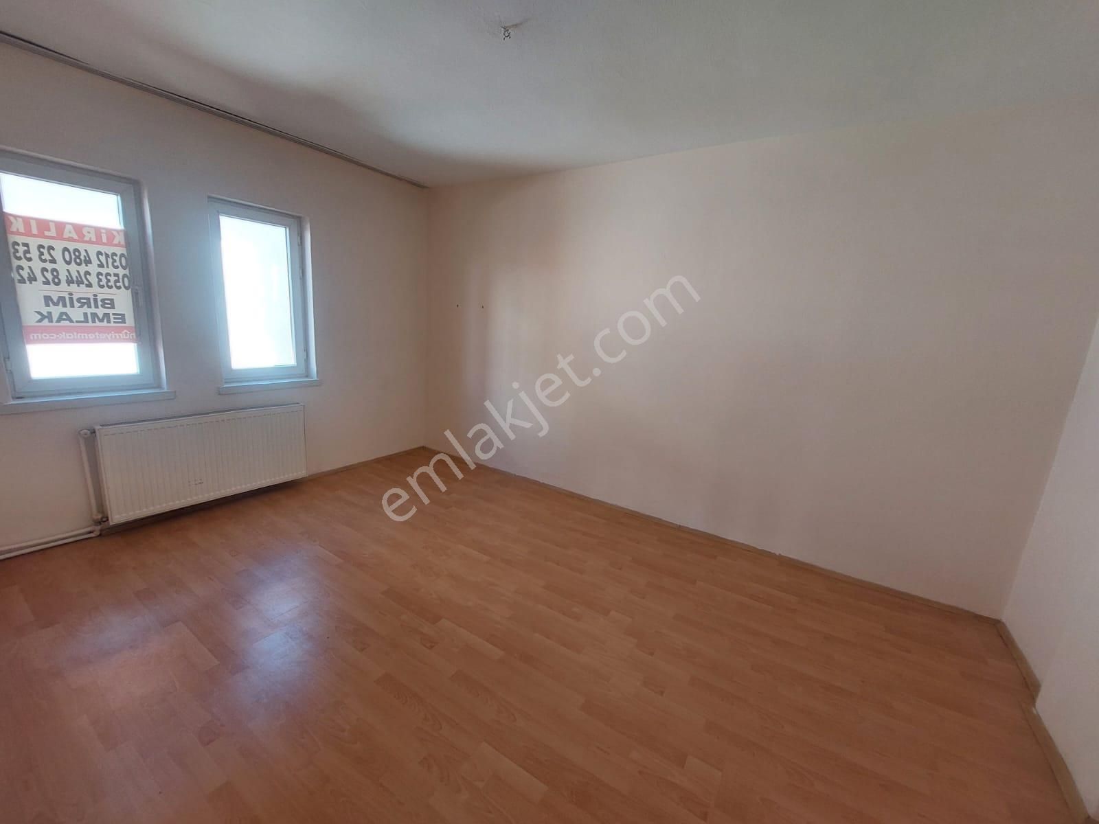 Sahibinden Şeftali Sok. Köşe Konumda 3 Katlı Bir Apartmanın 2 Nci Katı - Görsel 8