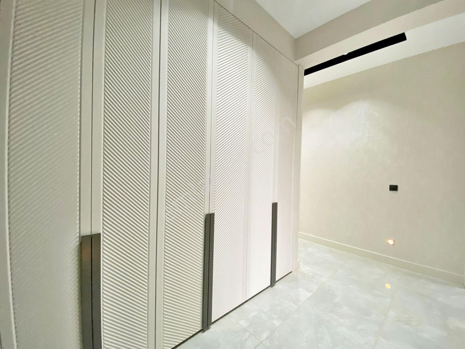 Göktürk'te Giyinme Odalı Ebeveyn Banyolu Masrafsız Lüx 2.5+1 - Görsel 20