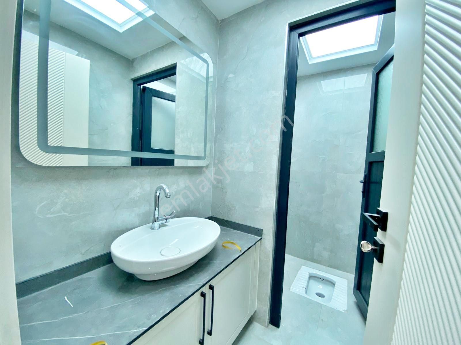 Göktürk'te Giyinme Odalı Ebeveyn Banyolu Masrafsız Lüx 2.5+1 - Görsel 19