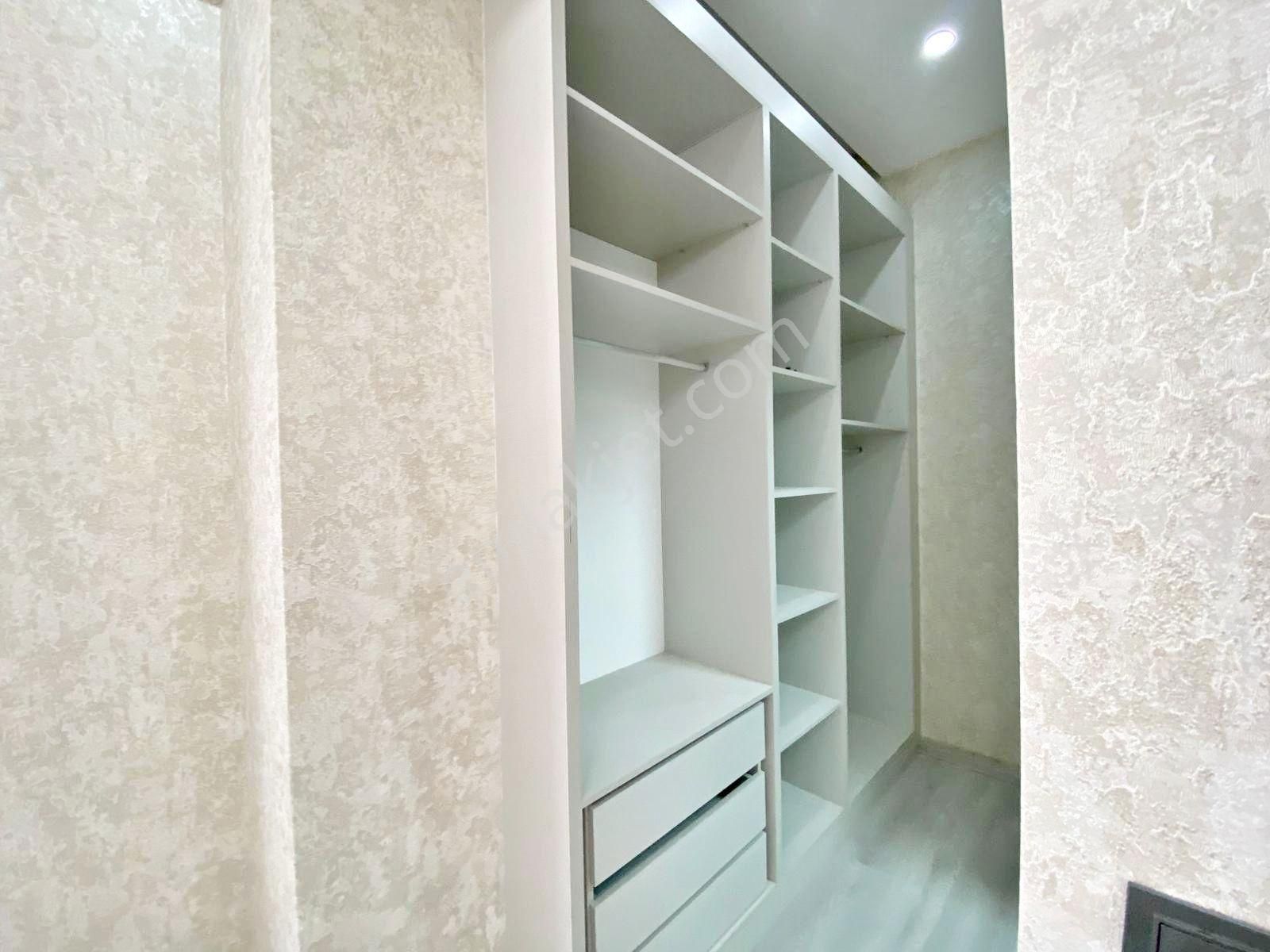 Göktürk'te Giyinme Odalı Ebeveyn Banyolu Masrafsız Lüx 2.5+1 - Görsel 15