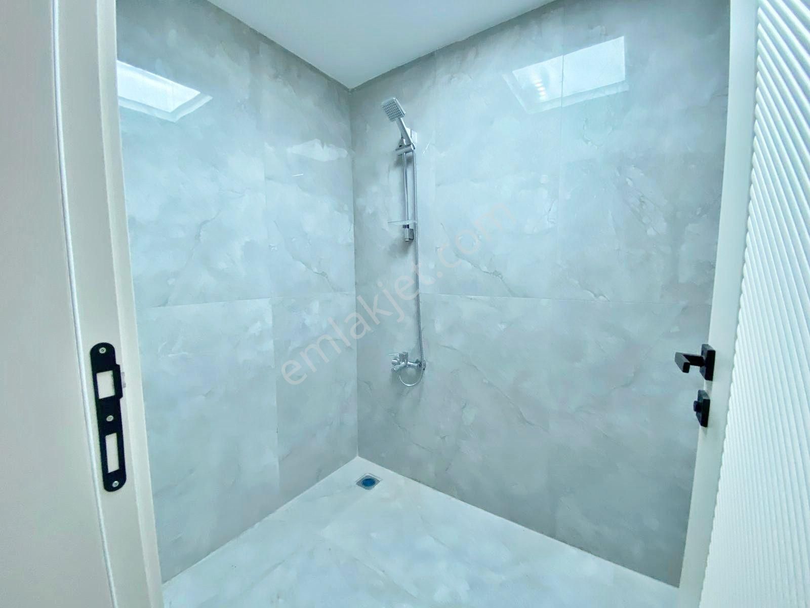 Göktürk'te Giyinme Odalı Ebeveyn Banyolu Masrafsız Lüx 2.5+1 - Görsel 14