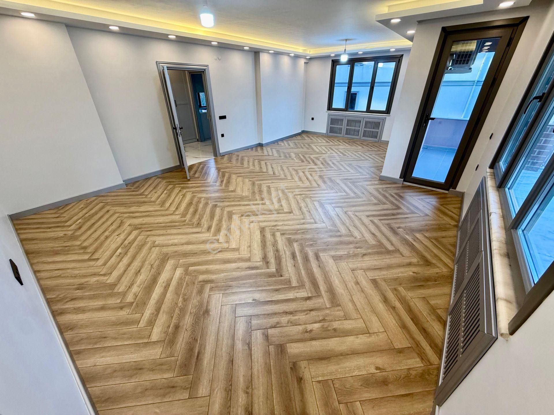 Konut Ve Ticari'den Göztepe'de İçi Yenilenmiş Net 145 M2 Satılık 4+1 Daire - Görsel 15