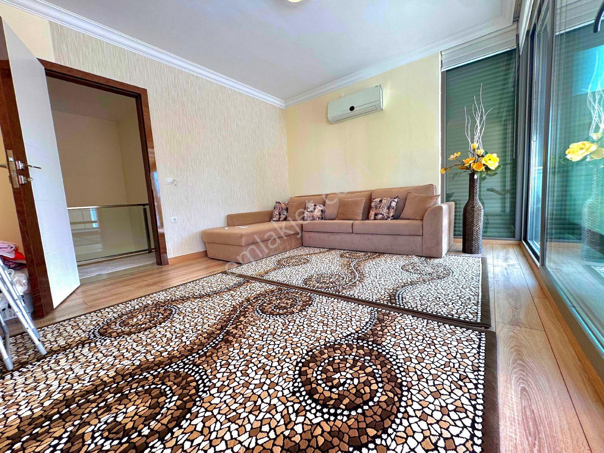 Ata Emlak'tan Plaja Ve Avm'lere Yakın Havuzlu Sitede Tek Müstakil Bahçeli Villa - Görsel 22