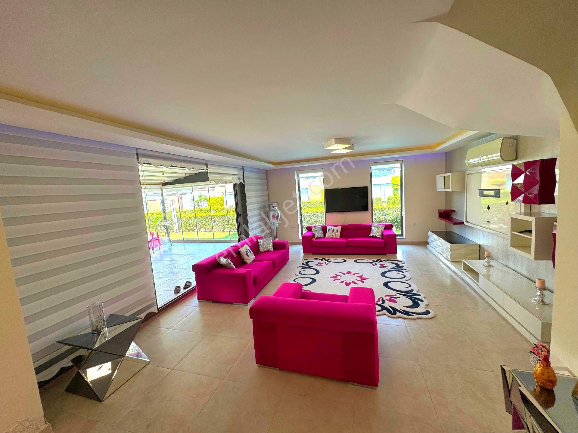 Ata Emlak'tan Plaja Ve Avm'lere Yakın Havuzlu Sitede Tek Müstakil Bahçeli Villa - Görsel 15