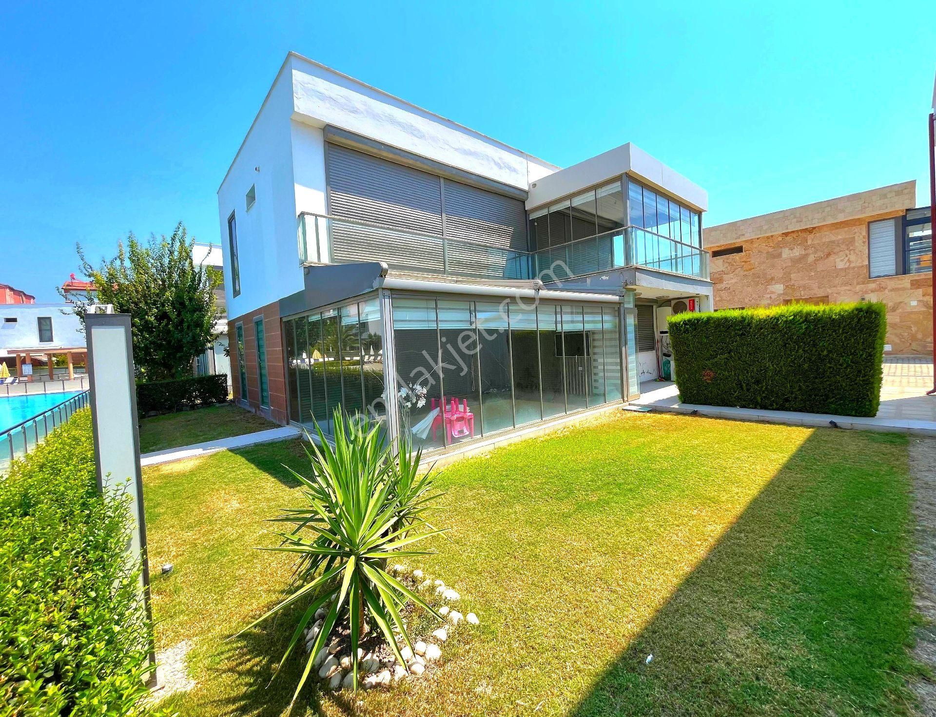 Ata Emlak'tan Plaja Ve Avm'lere Yakın Havuzlu Sitede Tek Müstakil Bahçeli Villa - Görsel 10