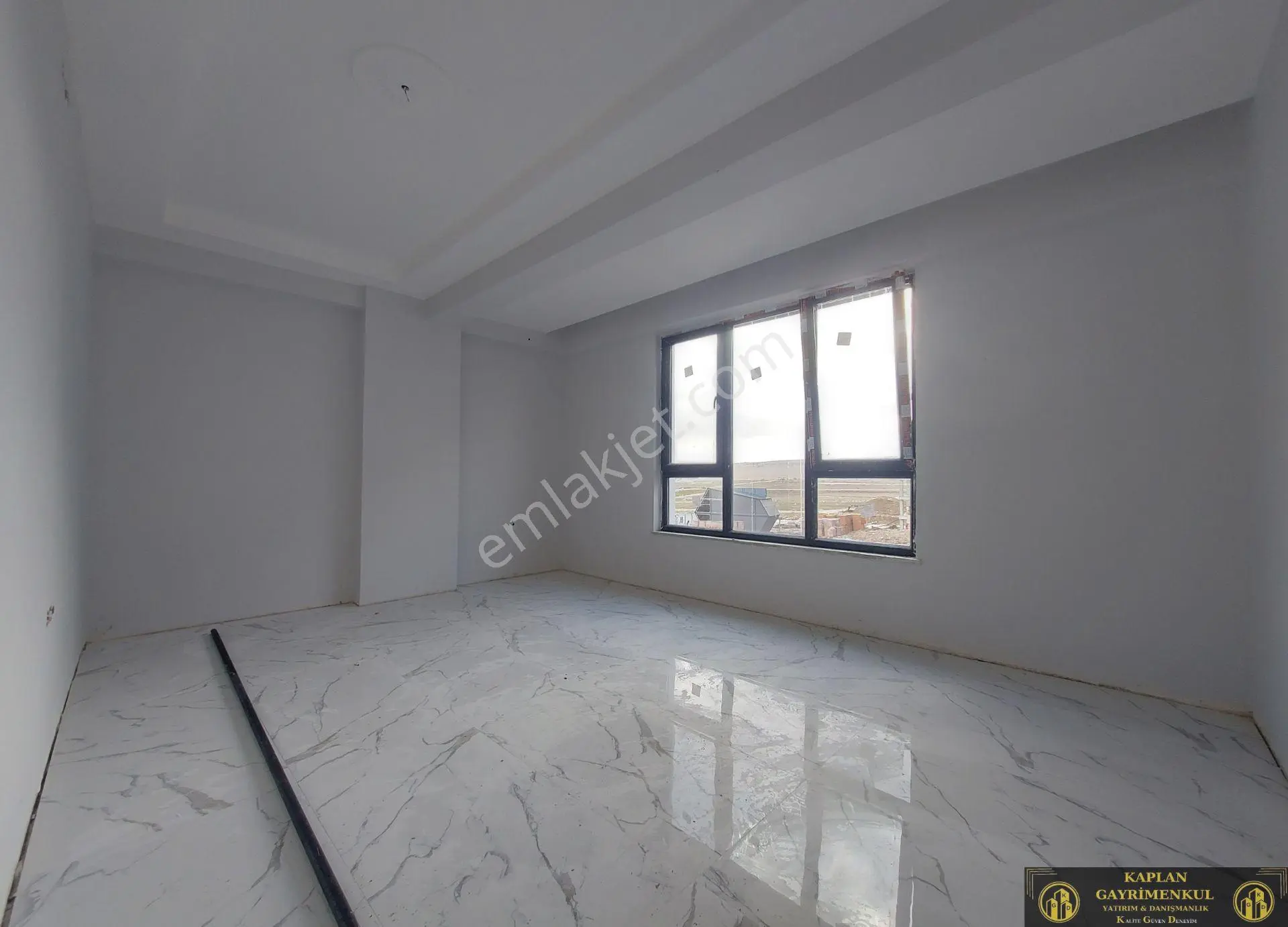 Kaplan Gayrimenkul’den Emek Mah. Albayrak Bulvarı Yakını 2+1 95 M² Satılık Daire