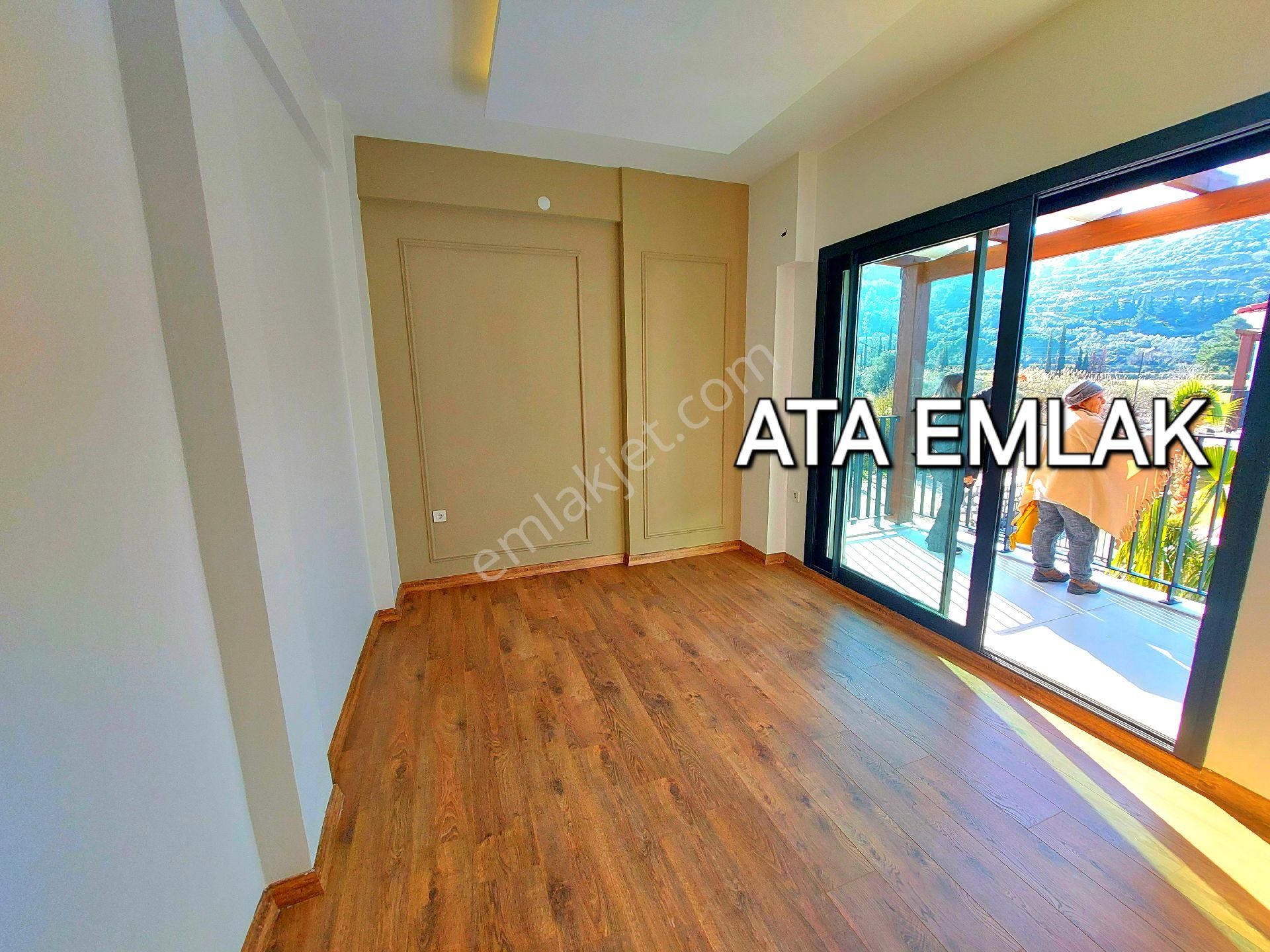 Ata Emlak'tan Havuzlu Otoparklı Bahçeli 3+1 Sıfır Villa - Görsel 14