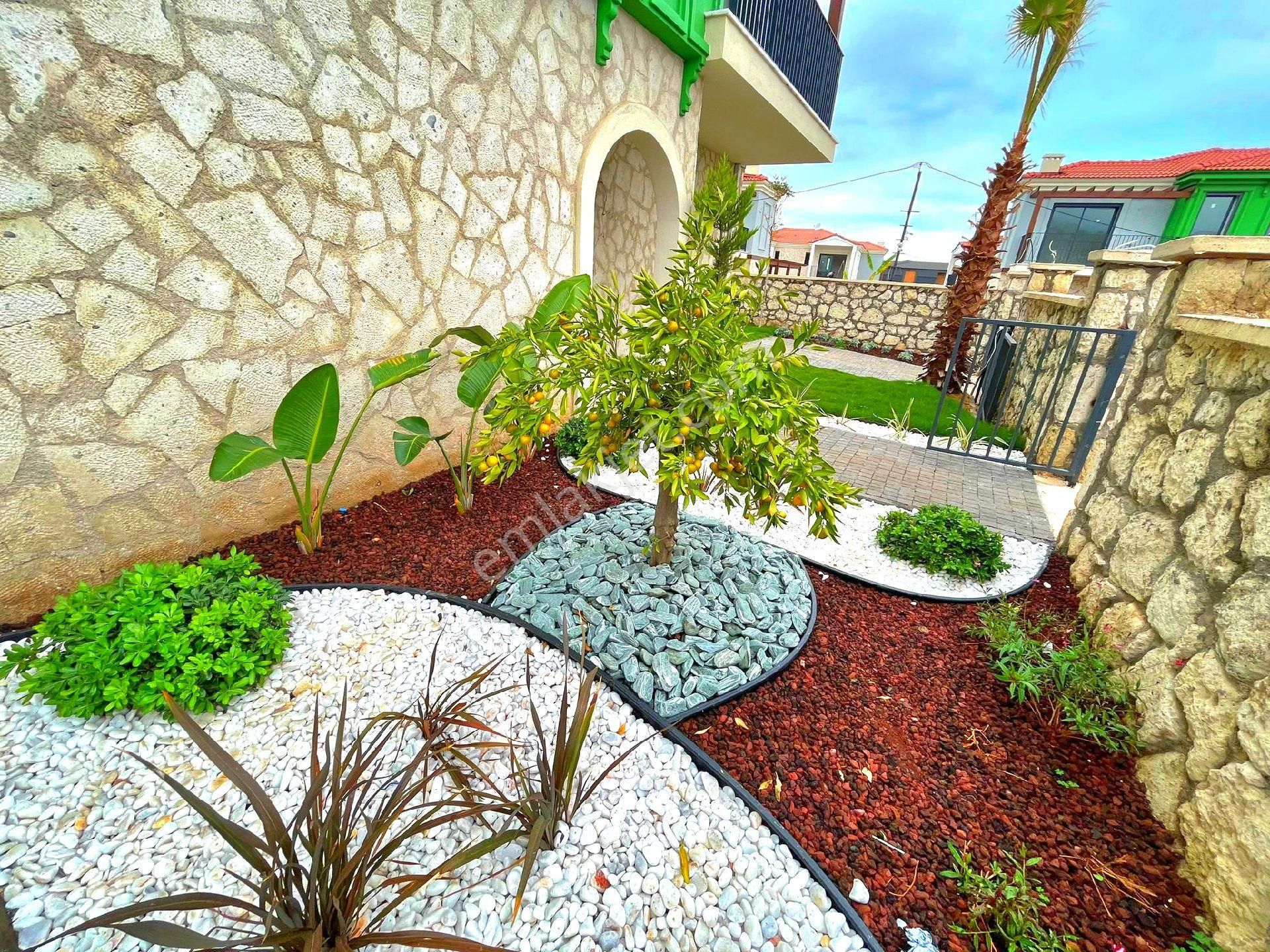 Ata Emlak'tan Havuzlu Otoparklı Bahçeli 3+1 Sıfır Villa - Görsel 35