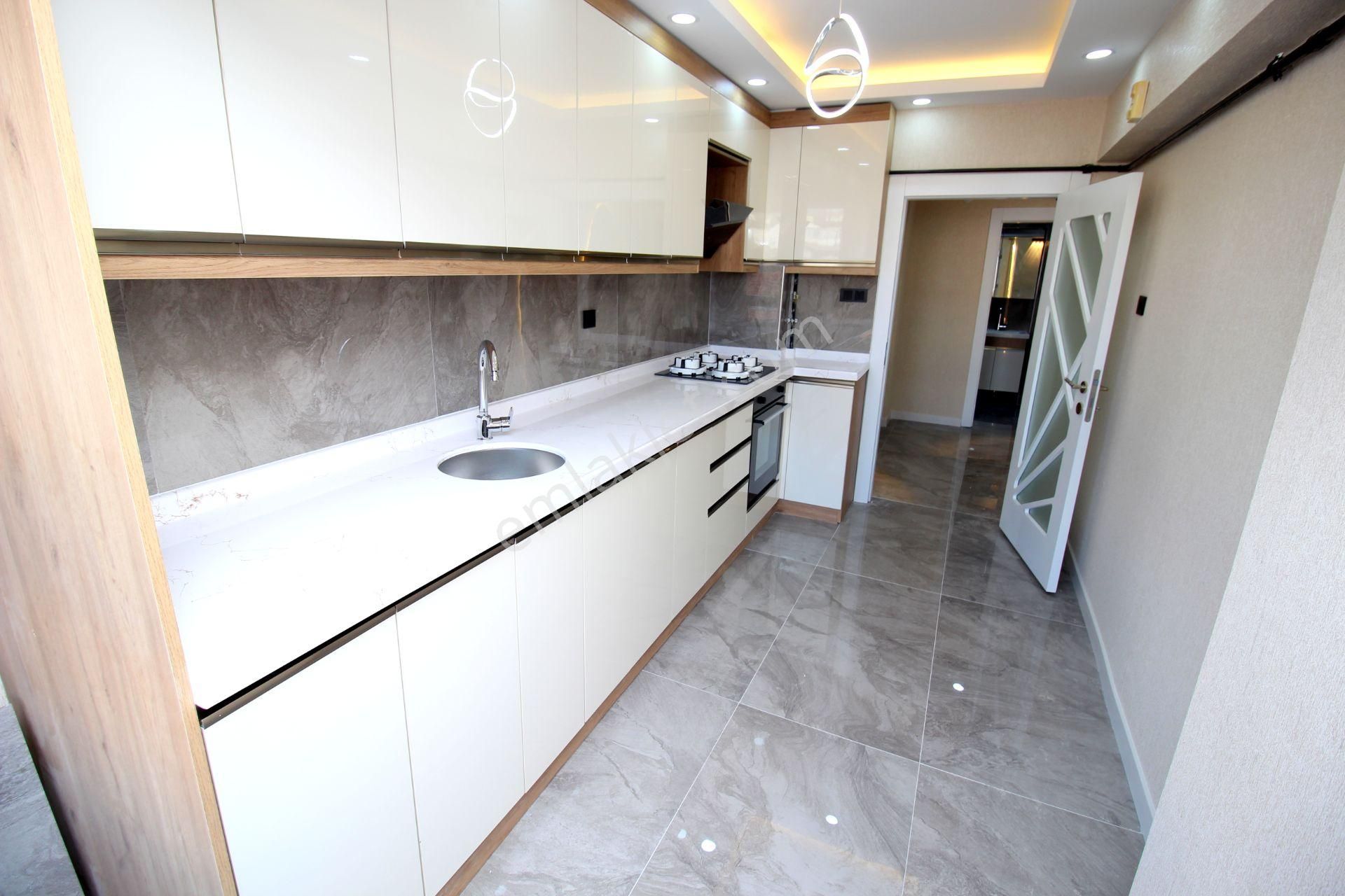 Emre Emlaktan Süvari Mahallesinde Full+full Yapılı Masrafsız **boş** Satılık 3+1 Daire - Görsel 4