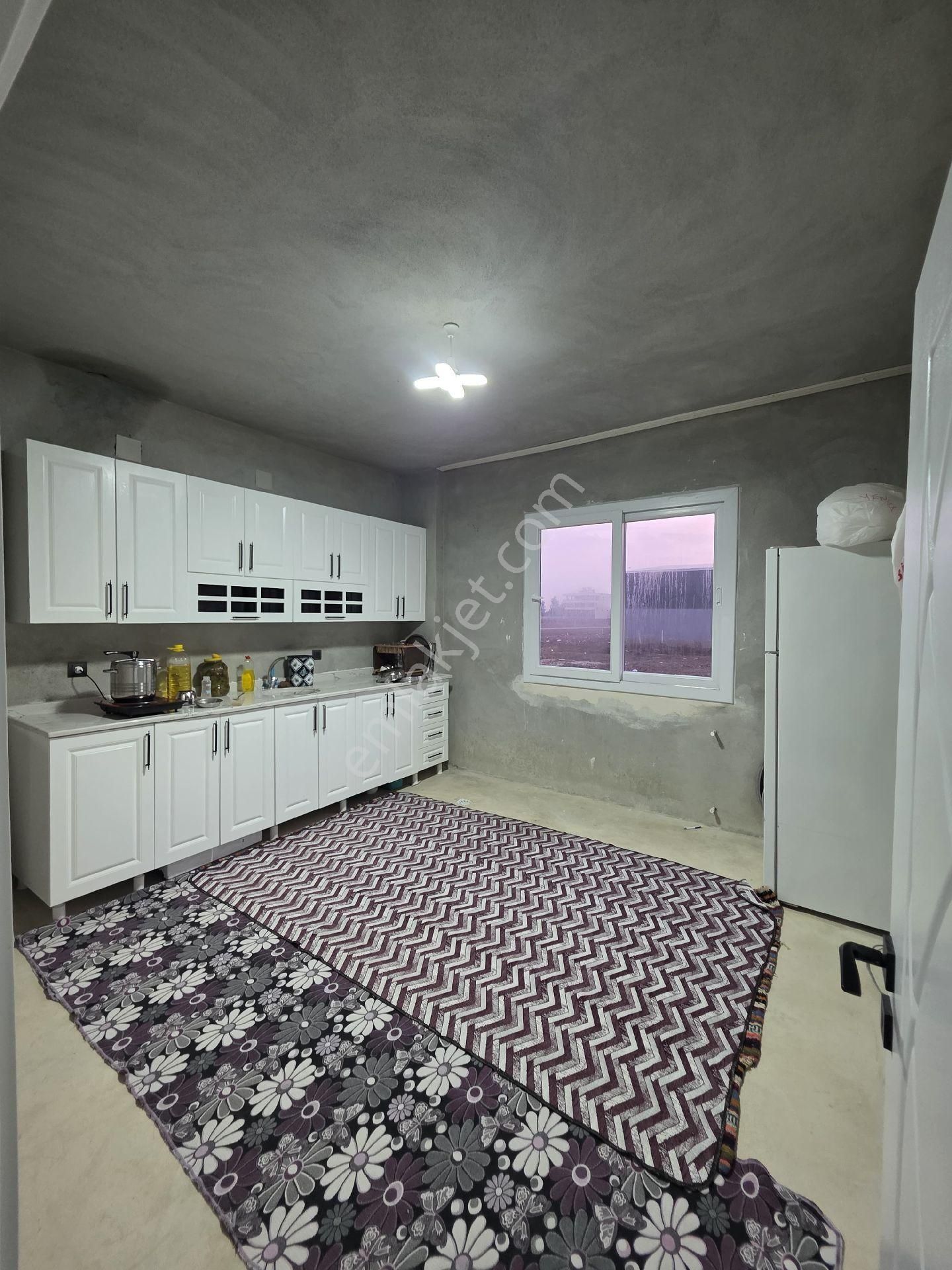 Güzelevler Mahallesi'nde 1 Katlı Müstakil Ev Yeni Yapı - Görsel 4